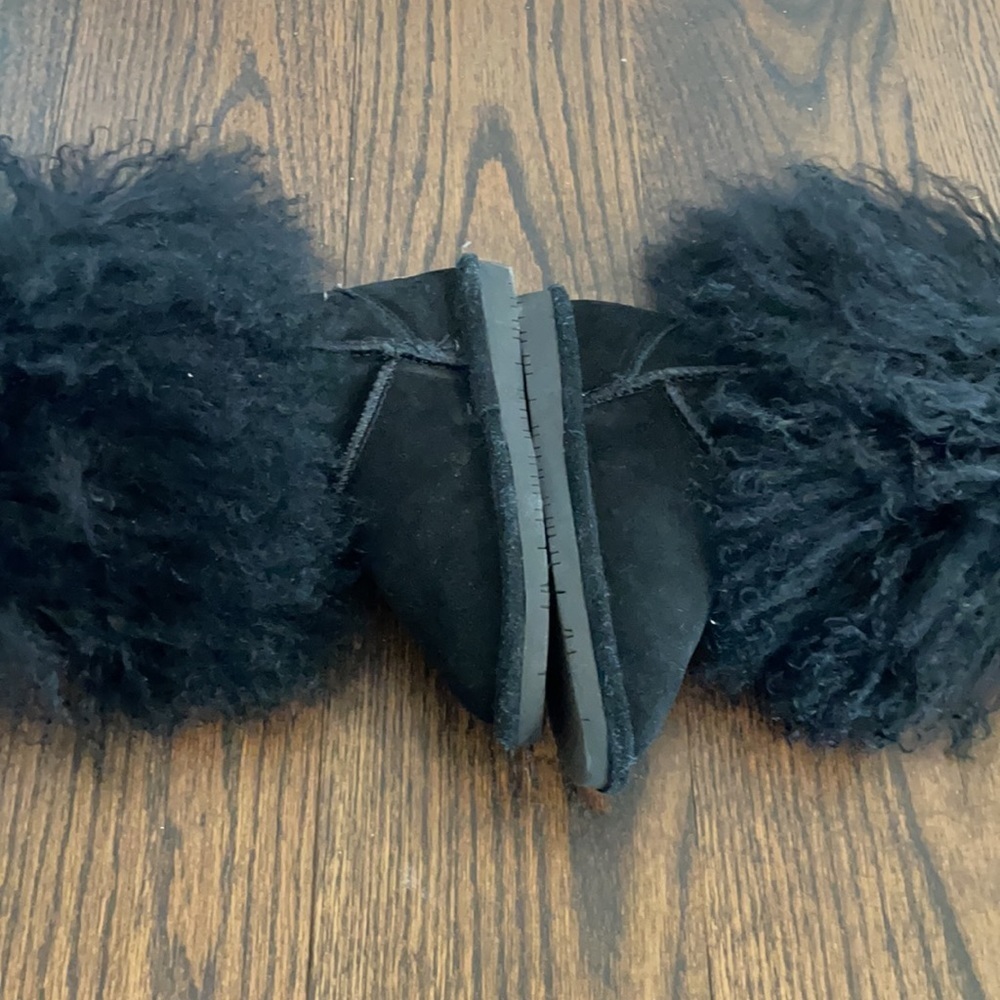 Bearpaw Girls Black Lamb Fur Boo Boots size 1 - Picture 7 of 8